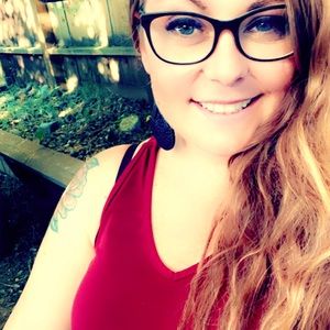 Meet your Posher, Alissa